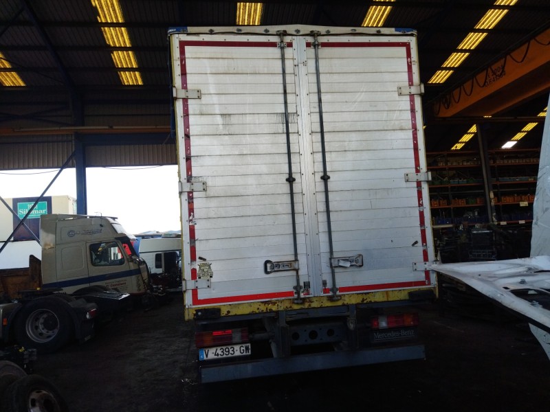 mercedes-benz atego 6-cil.4x2/bm 970,2,4-6 del año 1999
