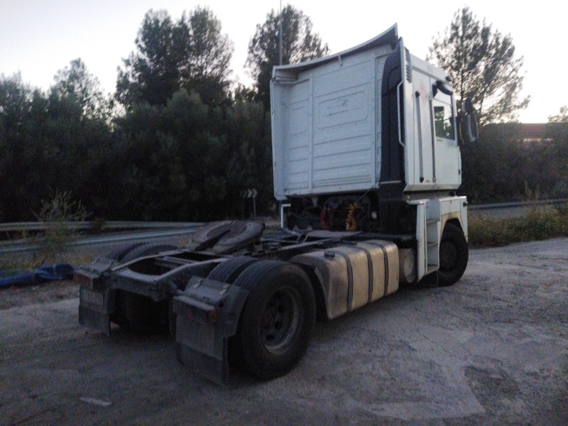 renault magnum 4xx.18/4xx.26 02  del año 2005