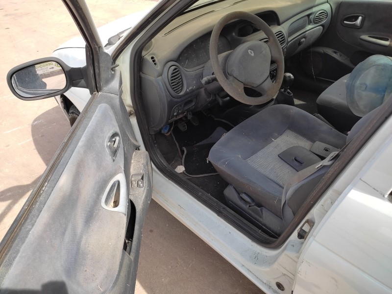 renault megane i fase 2 berlina (ba0) del año 2002