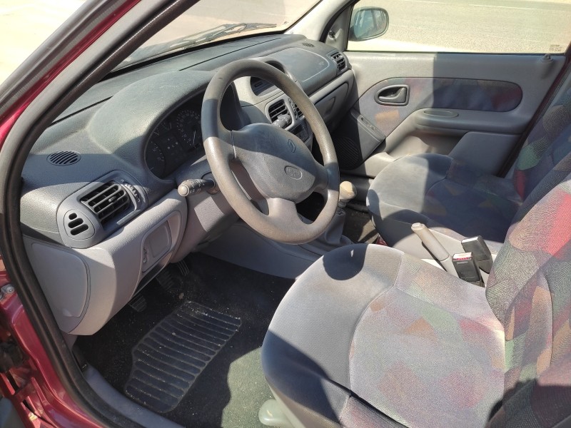 renault clio ii fase i (b/cbo) del año 2000