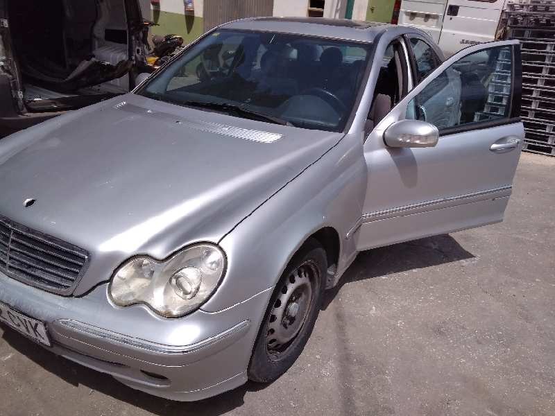 mercedes-benz clase c (w203) berlina del año 2020
