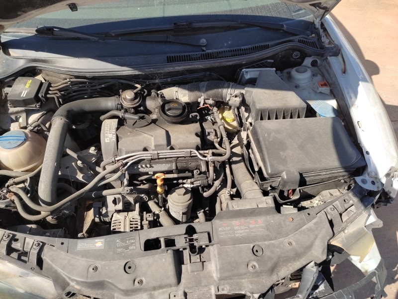 seat ibiza (6l1) del año 2002