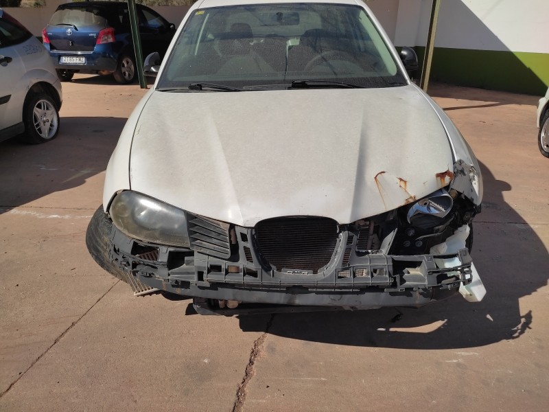 seat ibiza (6l1) del año 2002