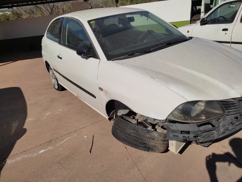 seat ibiza (6l1) del año 2002