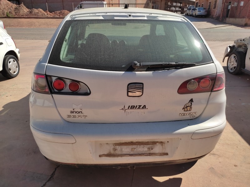 seat ibiza (6l1) del año 2002
