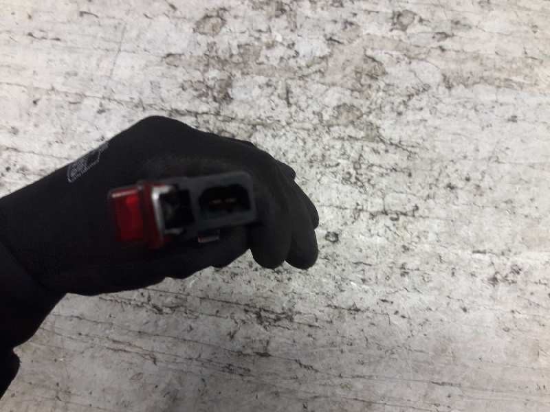 Recambio de luz central de freno para audi a3 (8l) 1.8 ambiente referencia OEM IAM 8D9945097B  