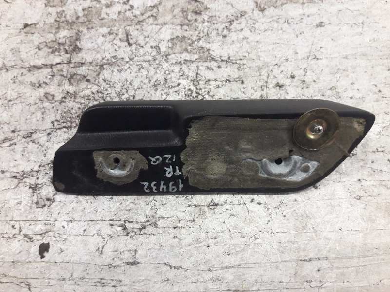 Recambio de asidero puerta izquierda para bmw serie 3 berlina (e30) 324td referencia OEM IAM 1906217 TRASERA 