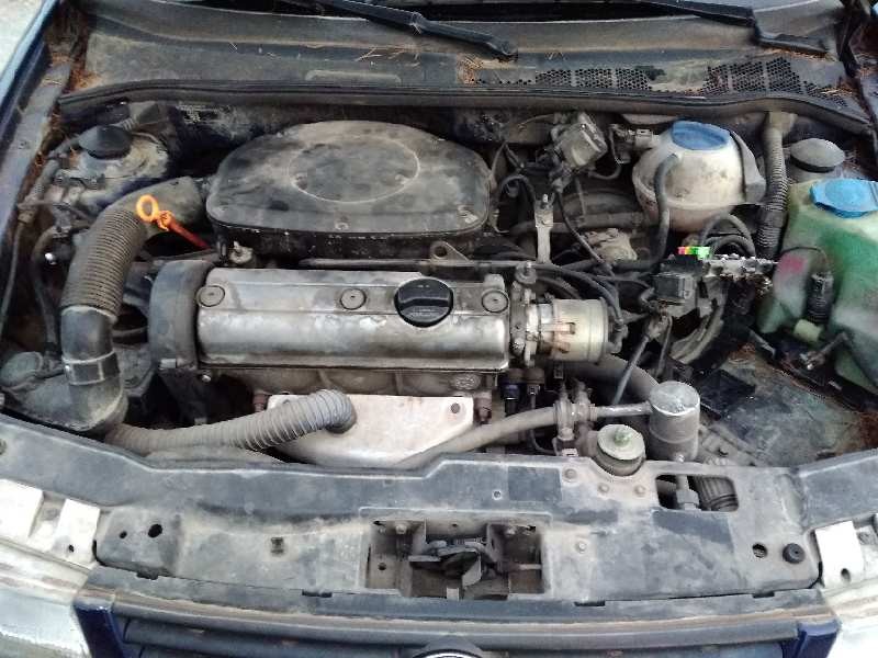 volkswagen polo berlina (6n1) del año 1999