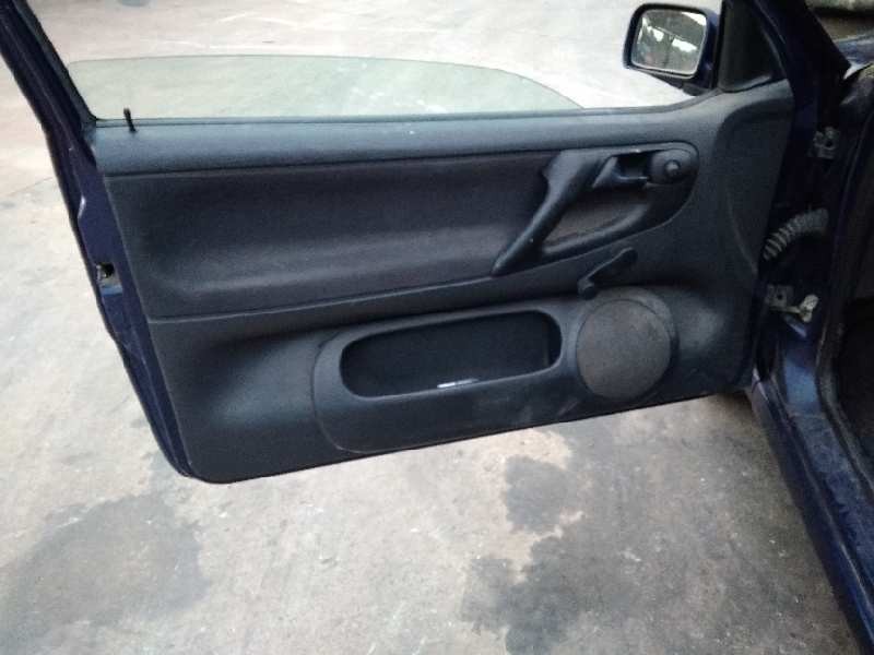 volkswagen polo berlina (6n1) del año 1999