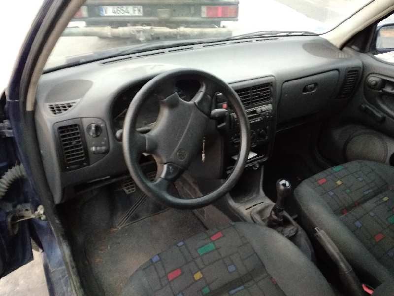 volkswagen polo berlina (6n1) del año 1999