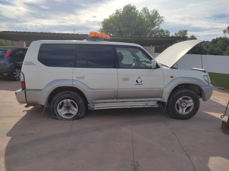 toyota land cruiser (j9) del año 2001