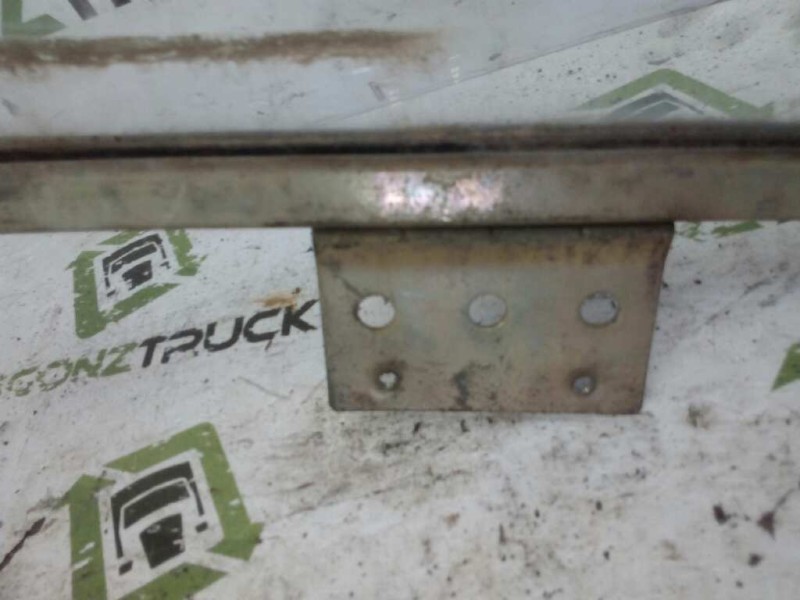 Recambio de luna delantera izquierda para nissan trucks l35.09 l-35.095 referencia OEM IAM   