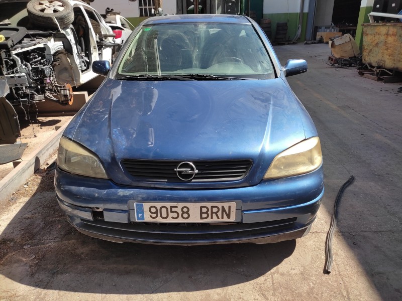 opel astra g berlina del año 2001