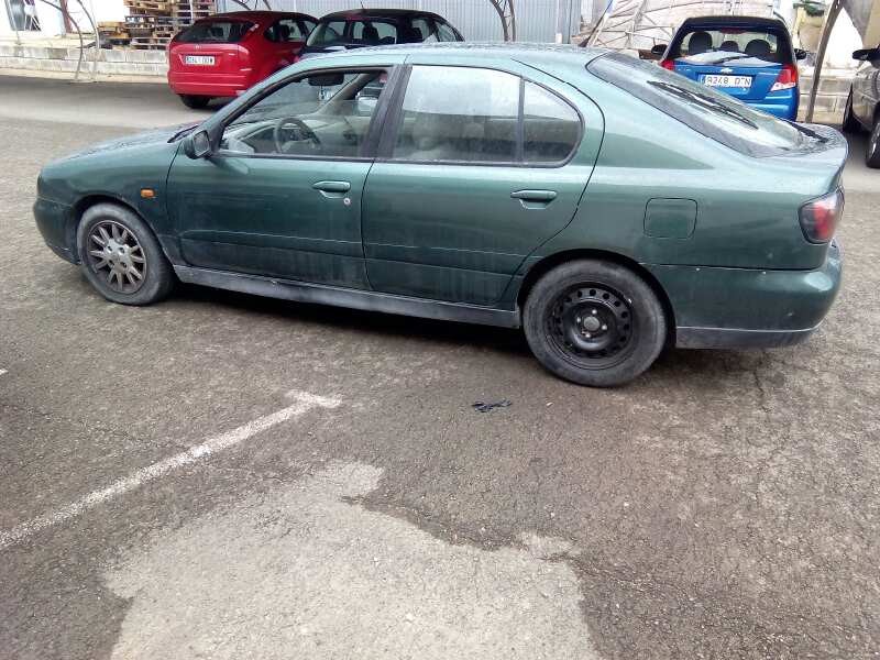 nissan primera berlina (p11) del año 1999