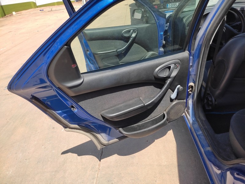 citroën xsara berlina del año 2002