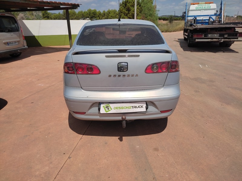 seat cordoba berlina (6l2) del año 2002