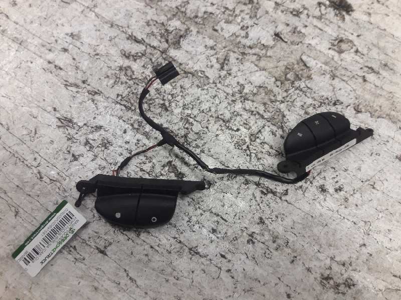 Recambio de mando volante para ford focus berlina (cak) ghia referencia OEM IAM 98AB9E740AD  