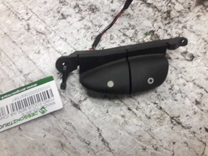 Recambio de mando volante para ford focus berlina (cak) ghia referencia OEM IAM 98AB9E740AD  