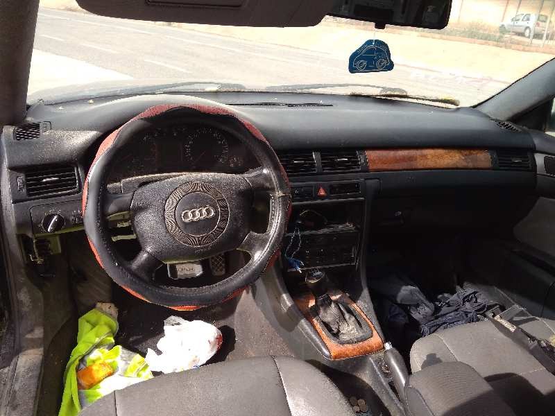 audi a6 berlina (4b2) del año 2001
