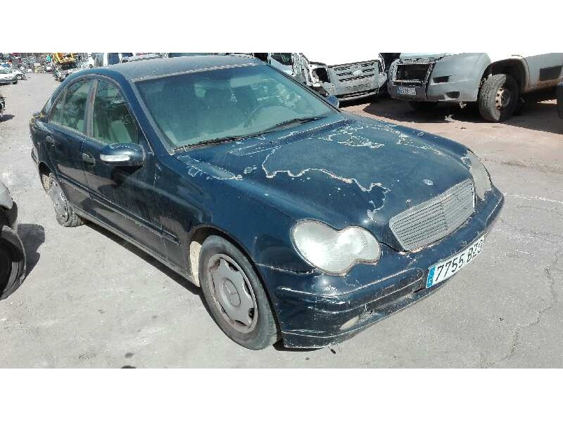 mercedes-benz clase c (w203) berlina del año 2002