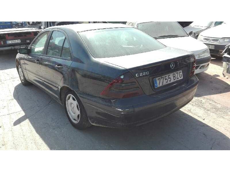 mercedes-benz clase c (w203) berlina del año 2002