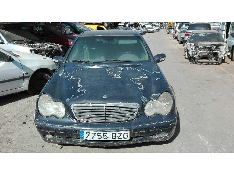mercedes-benz clase c (w203) berlina del año 2002