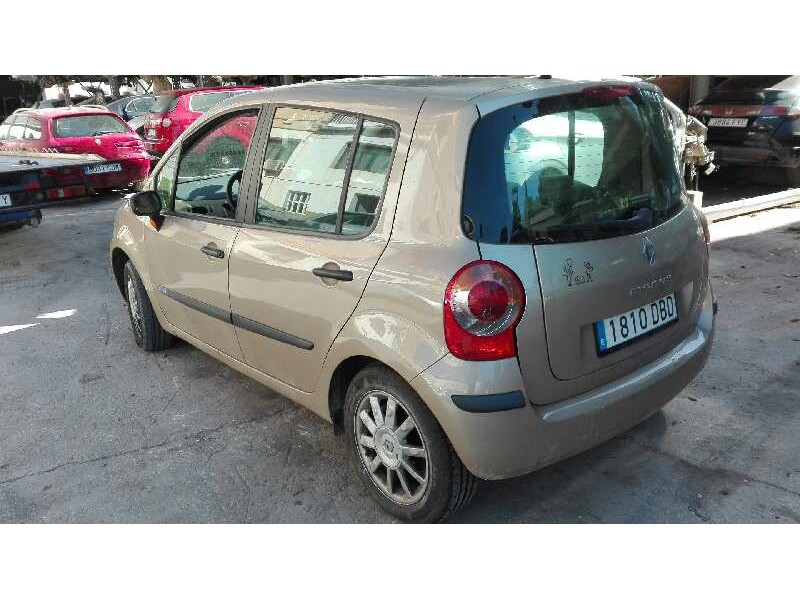 renault modus del año 2004