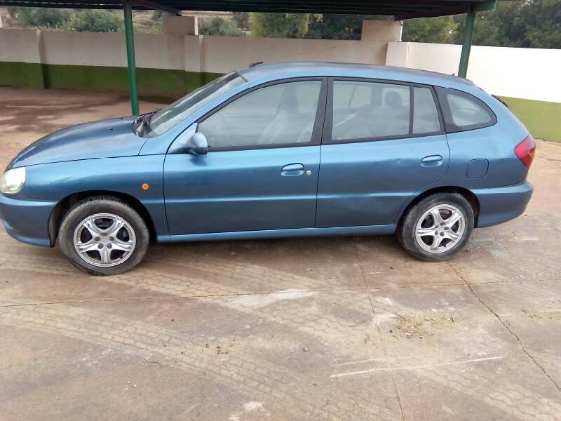kia rio del año 2002