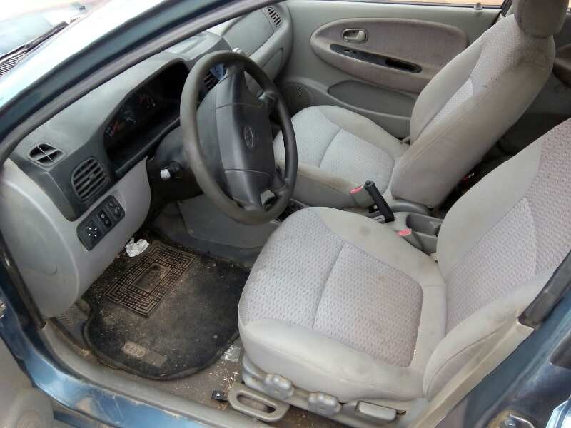 kia rio del año 2002