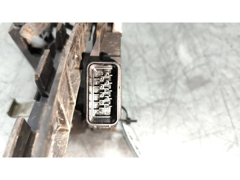 Recambio de cerradura puerta trasera derecha para ford focus berlina (cap) ambiente (d) referencia OEM IAM 24000010013  