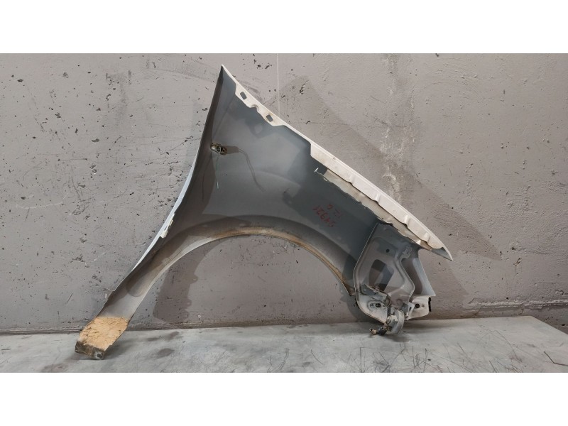 Recambio de aleta delantera izquierda para dacia sandero ii 1.2 referencia OEM IAM   