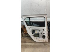 Recambio de puerta trasera izquierda para dacia sandero ii 1.2 referencia OEM IAM    2