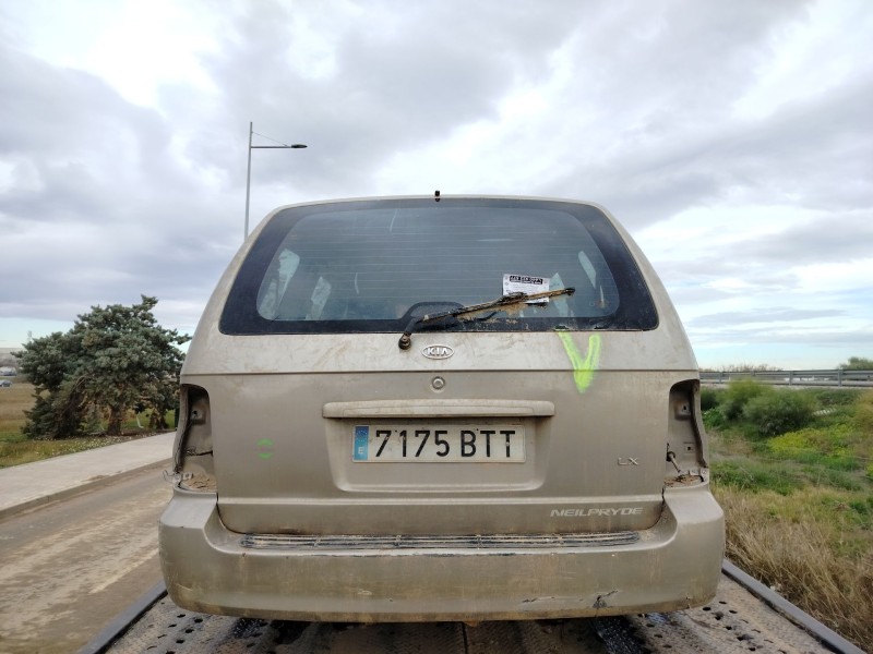 kia carnival ii (gq) del año 2001