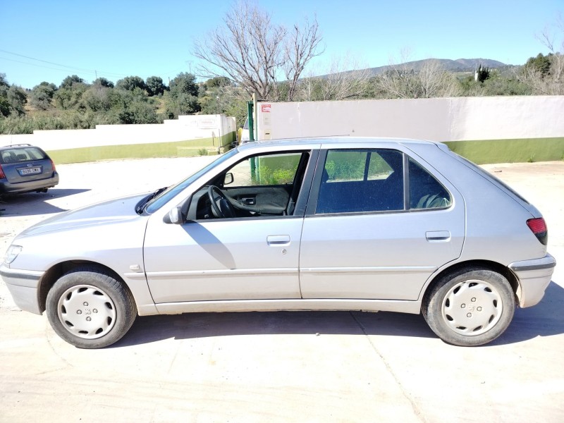 peugeot 306 hatchback (7a, 7c, n3, n5) del año 1999