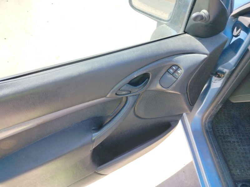 ford focus berlina (cak) del año 2002