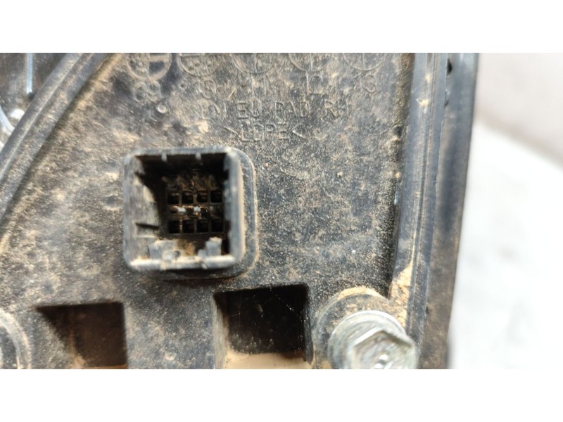 Recambio de retrovisor derecho para hyundai ix35 (lm, el, elh) 1.7 crdi referencia OEM IAM 876202Y0507PINES  