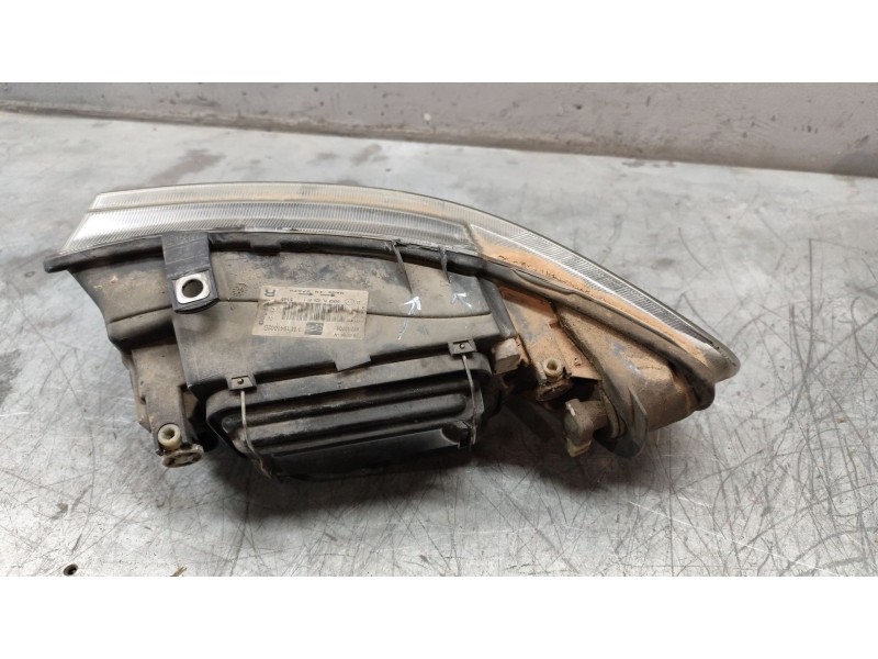 Recambio de faro derecho para seat leon (1m1) 1.6 16 v referencia OEM IAM 1M1941002D  