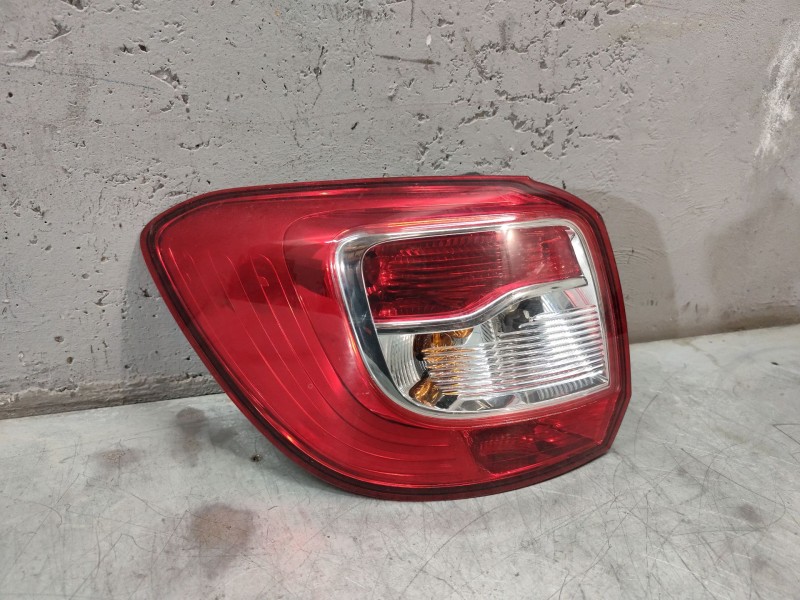 Recambio de piloto trasero izquierdo para dacia sandero ii 1.2 referencia OEM IAM 265554085R  