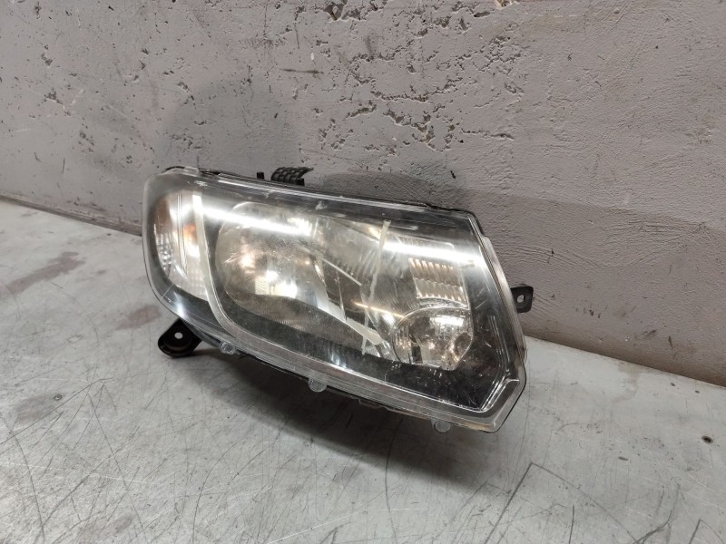 Recambio de faro derecho para dacia sandero ii 1.2 referencia OEM IAM 90029995  