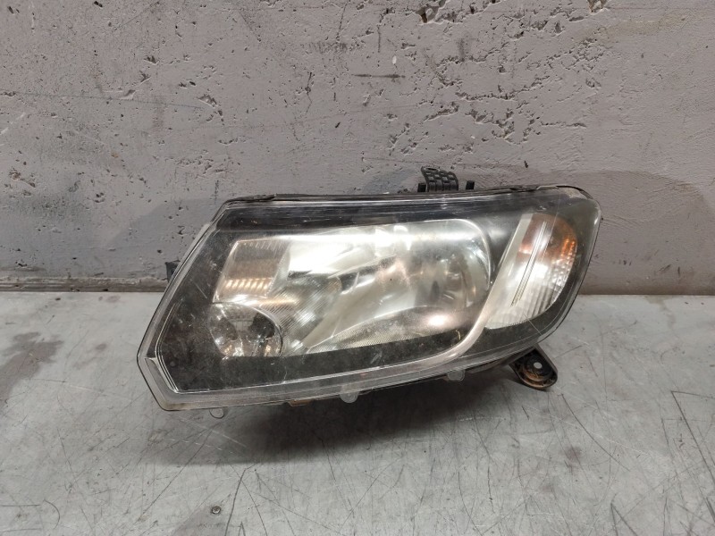 Recambio de faro izquierdo para dacia sandero ii 1.2 referencia OEM IAM 90029994  