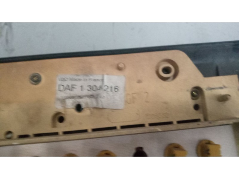 Recambio de cuadro instrumentos para daf serie 85.330 ati euro ii 11.6 diesel referencia OEM IAM 1319146  