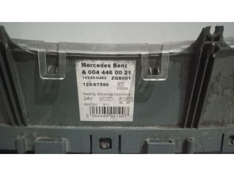 Recambio de cuadro instrumentos para mercedes-benz oc 500 rf 2542 referencia OEM IAM A0044460021  