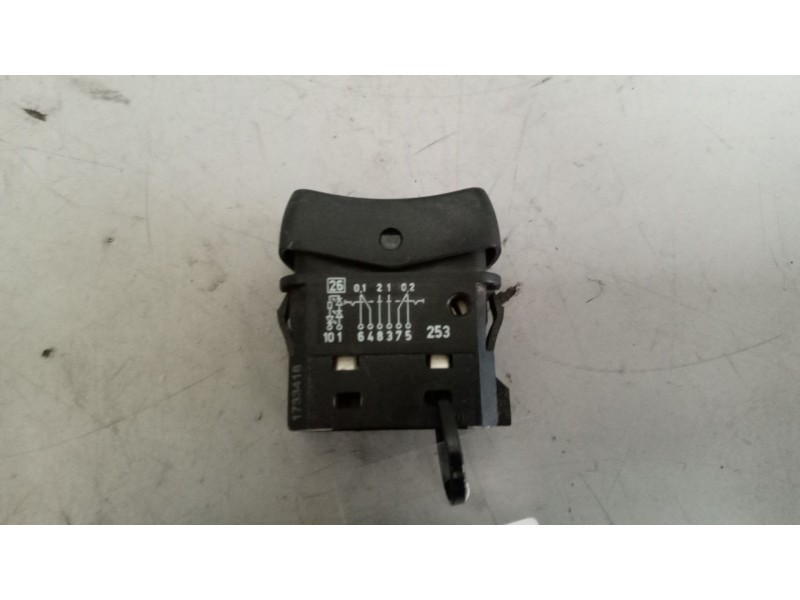 Recambio de interruptor para scania serie p/g/r (c-clase) 15.6 diesel referencia OEM IAM 1733418  