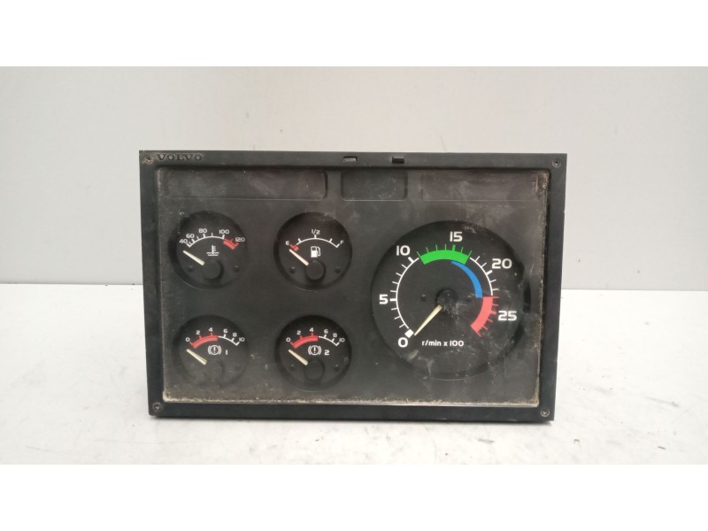 Recambio de cuadro instrumentos para volvo b12 referencia OEM IAM 9519257  