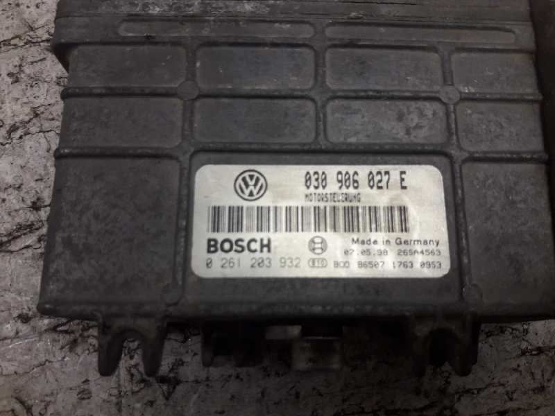 Recambio de centralita motor uce para volkswagen polo berlina (6n1) air referencia OEM IAM 0261203932 030906027E B00865071763095