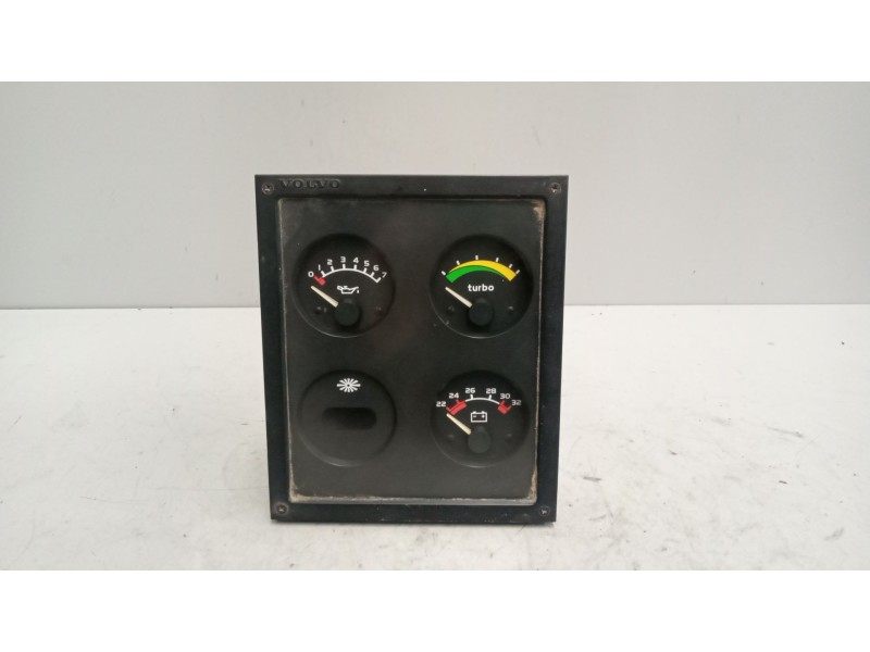 Recambio de cuadro instrumentos para volvo b12 referencia OEM IAM 1197557  