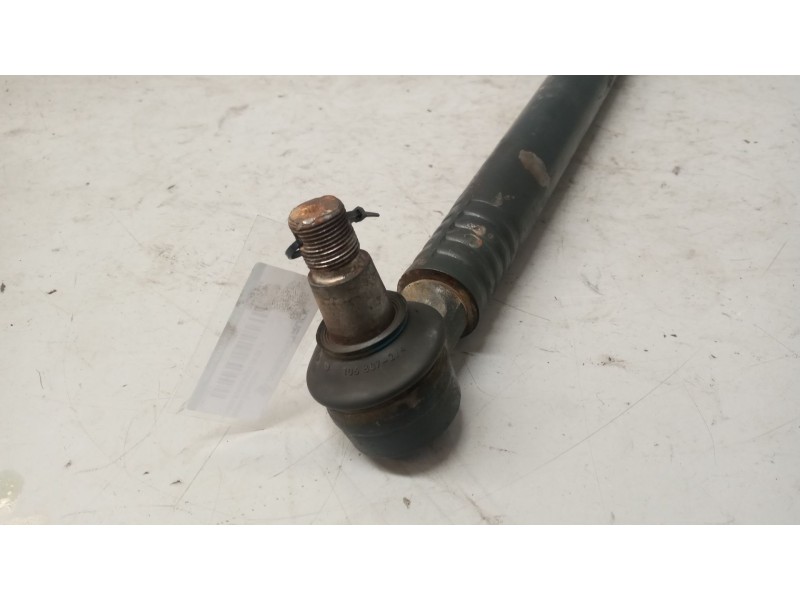 Recambio de barra direccion para iveco eurocargo 05.03  3.9 diesel referencia OEM IAM 98402544  