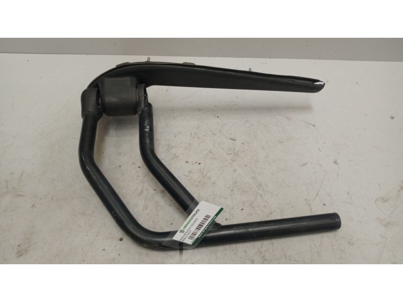 Recambio de brazo retrovisor izquierdo para renault maxity referencia OEM IAM   