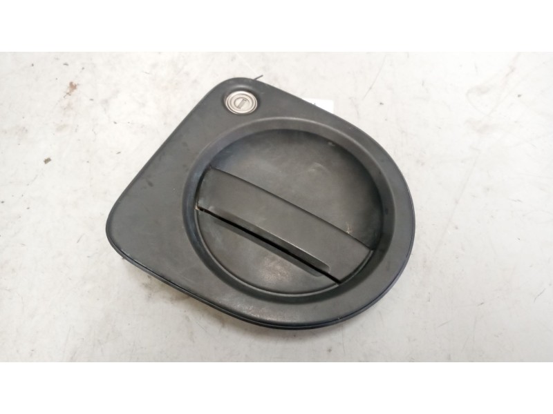 Recambio de maneta exterior delantera izquierda para renault maxity referencia OEM IAM   