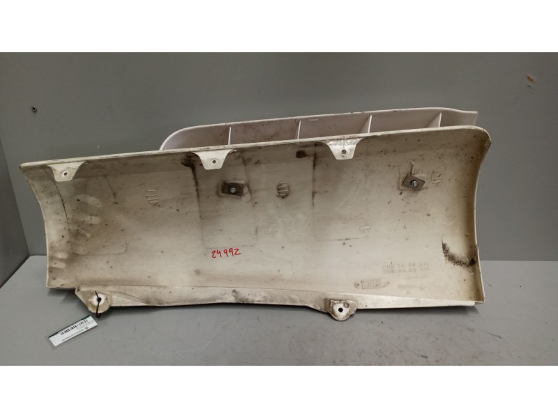 Recambio de deflector derecho para daf serie xf105.xxx 12.9 diesel referencia OEM IAM 1400010  